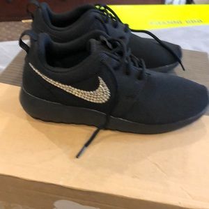 Glitter kicks Nike shoe